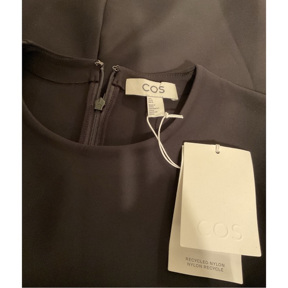 COS ~STRUCTURED WAISTED TOP (NWT) - Picture 6 of 13